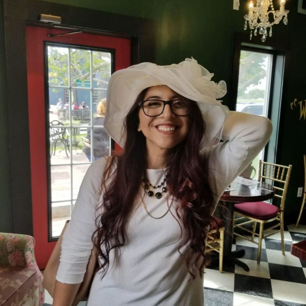 Meet your Posher, Adi